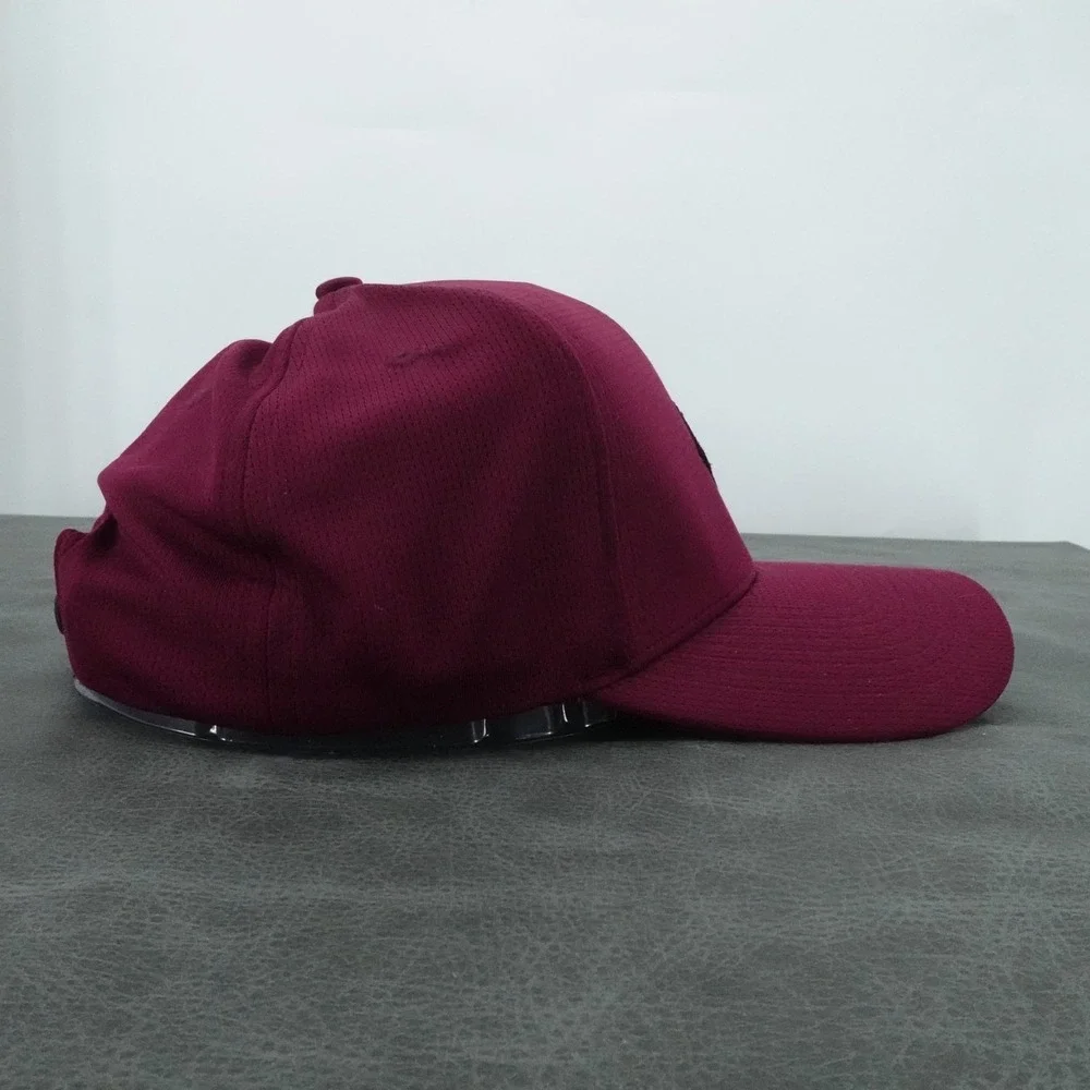 Blackhawk Golf‎ Club Hat Maroon Levelwear Adjustable Performance NWT
